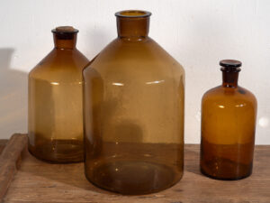 Antiguas botellas de farmacia (c.1920). Conjunto de 3 piezas #32