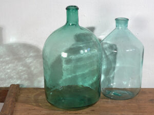 Antiguas botellas de color verde marino (c.1920). Conjunto de 2 piezas #43