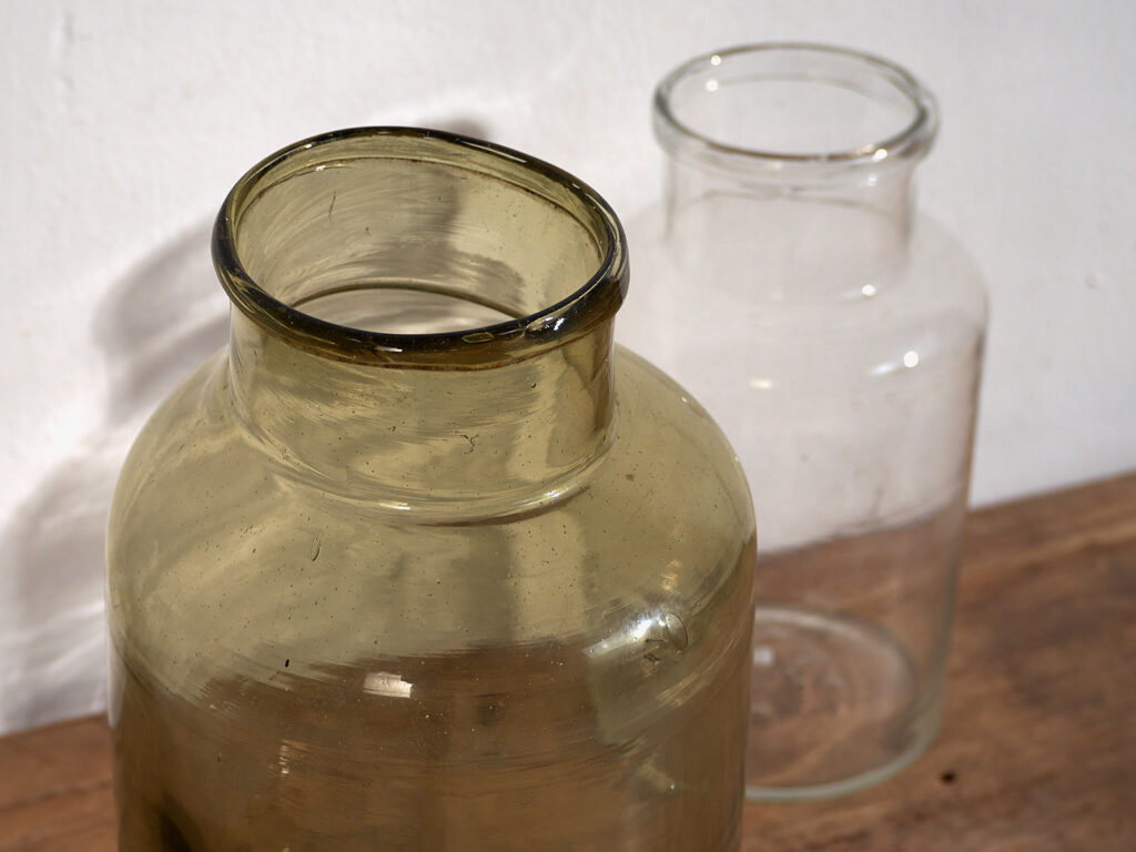 Frascos de vidrio antiguos (c.1920). Conjunto de 2 piezas #46