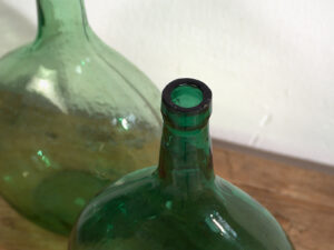 Damajuanas verdes antiguas (c.1920). Conjunto de 2 piezas #48