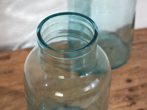 Antiguos frascos de color azul (c.1920). Conjunto de 2 piezas #51