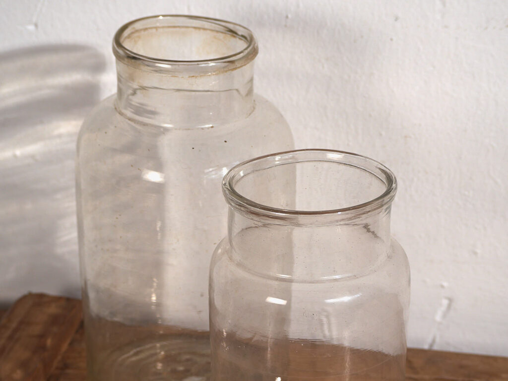 Antiguos jarrones de vidrio (c.1920). Conjunto de 2 piezas #52