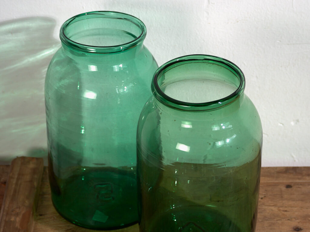 Jarrones verdes antiguos (c.1920). Conjunto de 2 piezas #53