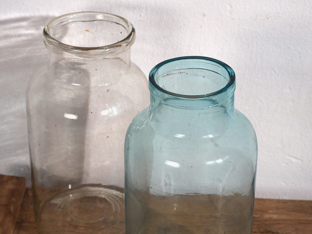 Botellas transparentes antiguas (c.1920). Conjunto de 2 piezas #58