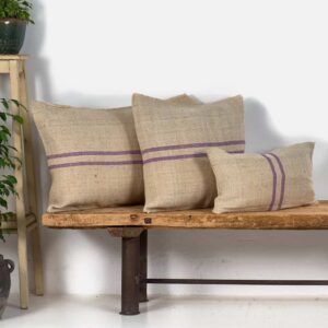 Cojines de lino antiguo de rayas color lila