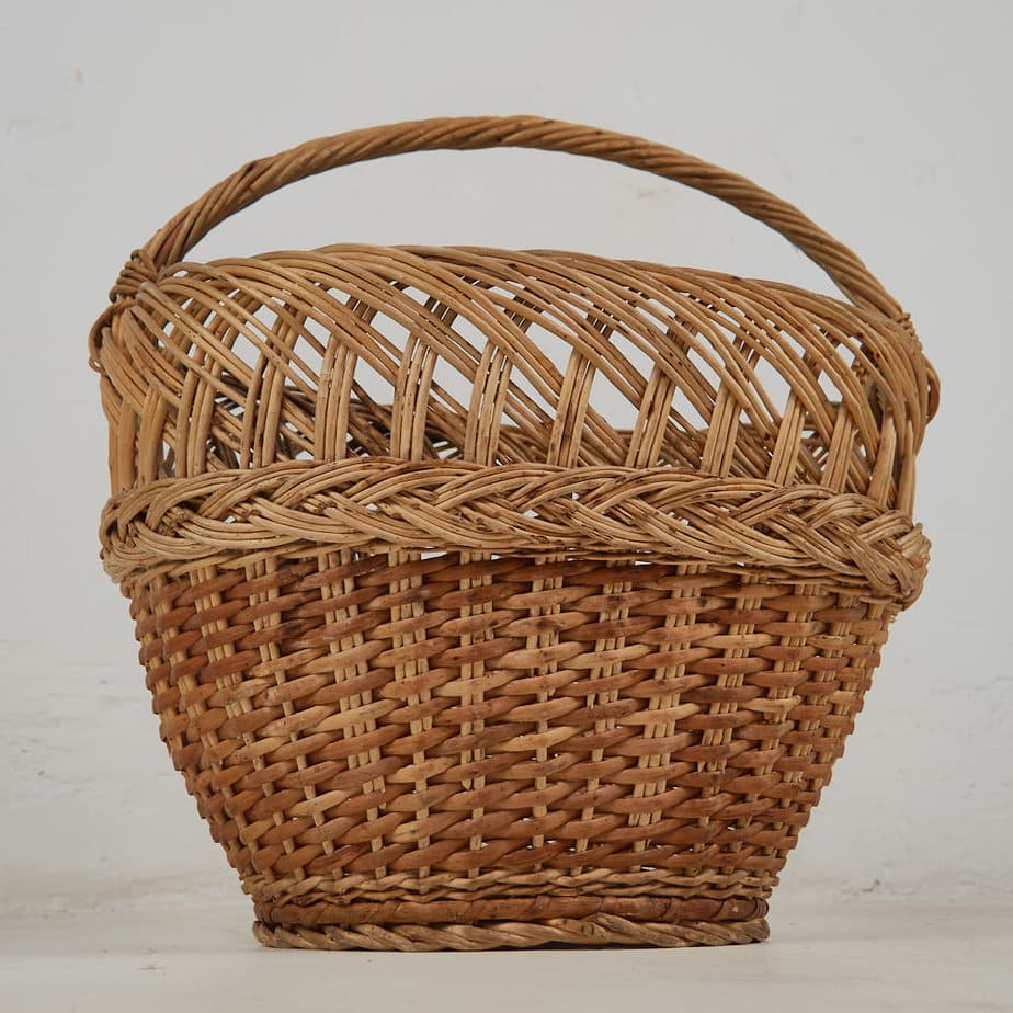 Cesta de mimbre con asa (c.1930) #1