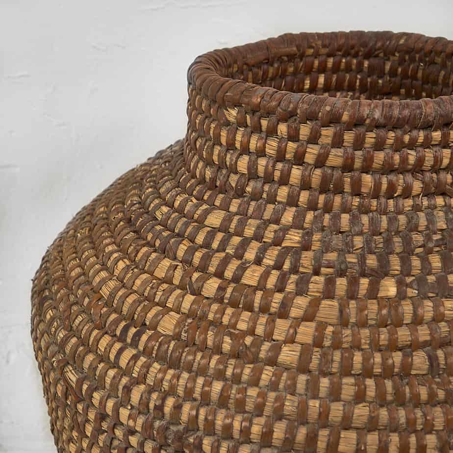 Cesto grande redondo de mimbre antiguo (c.1930)