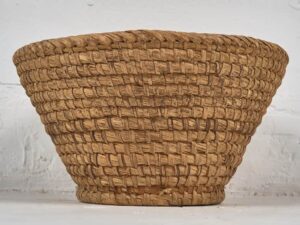 Cesta decorativa de mimbre antigua (c.1930)