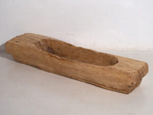 Bandeja grande antigua de estilo primitivo (c.1900) #1