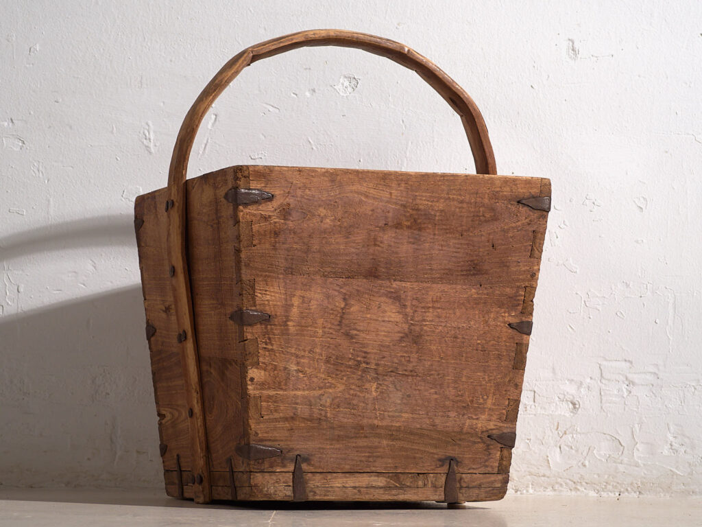 Cesta oriental antigua (c.1900) #8