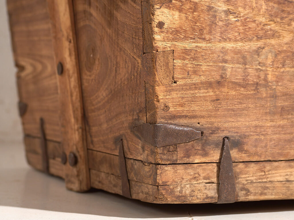 Cesta oriental antigua (c.1900) #8