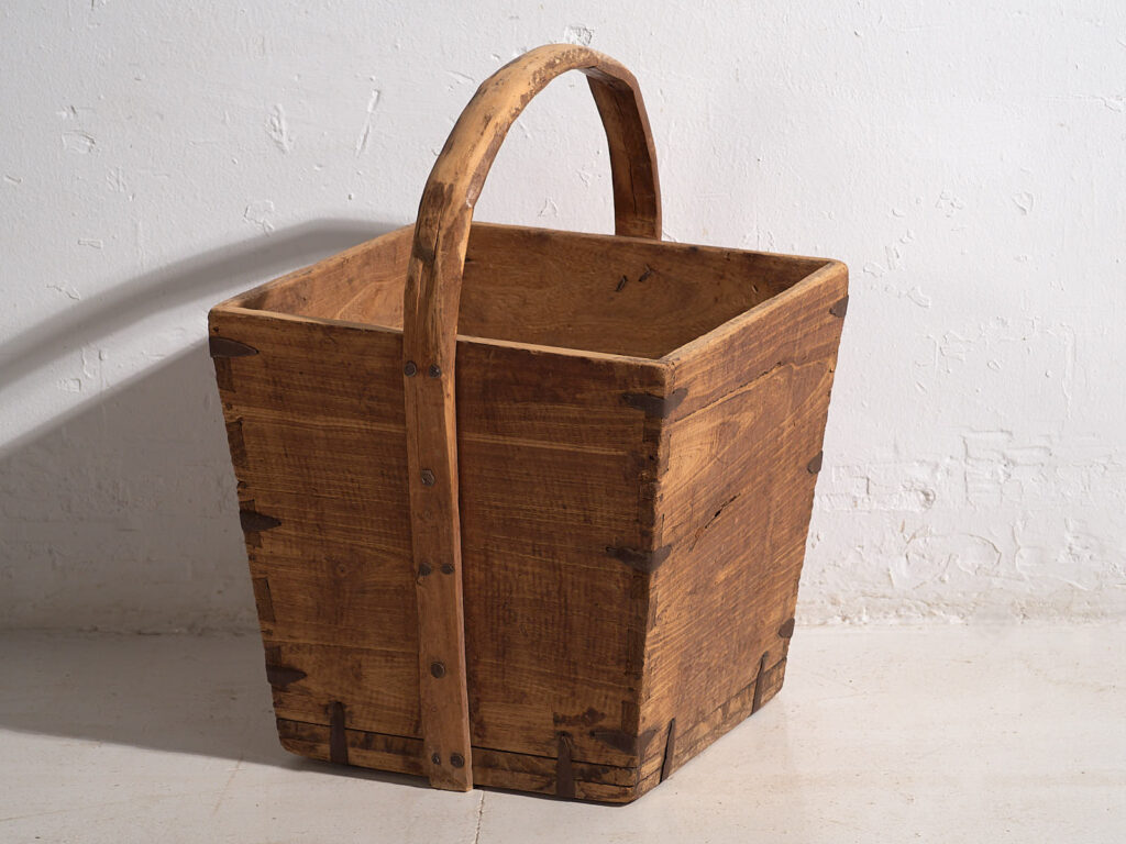 Cesta oriental antigua (c.1900) #8