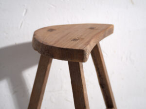 Taburete antiguo de estilo wabi sabi (c.1900) #6