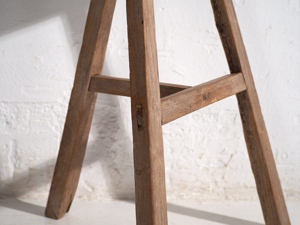 Taburete antiguo de estilo wabi sabi (c.1900) #6