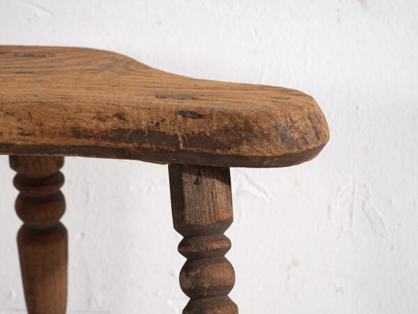 Taburete antiguo oriental (c.1920) #3