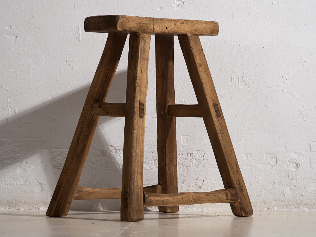 Taburete rectangular primitivo antiguo (c.1920) #2