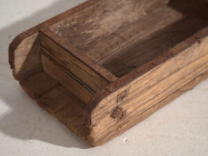 Antiguo molde de ladrillos oriental (c.1900)