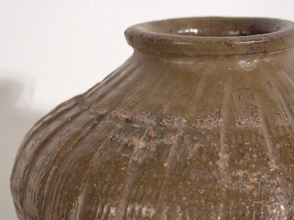 Petit vase ancien de style wabi-sabi (c.1900) #1