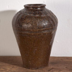 Petit vase ancien dans les tons sombres (c.1900) #2