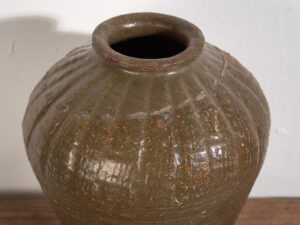 Small antique olive green vase (c.1900) #4