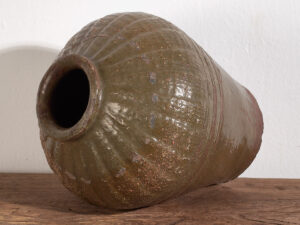 Small antique olive green vase (c.1900) #4