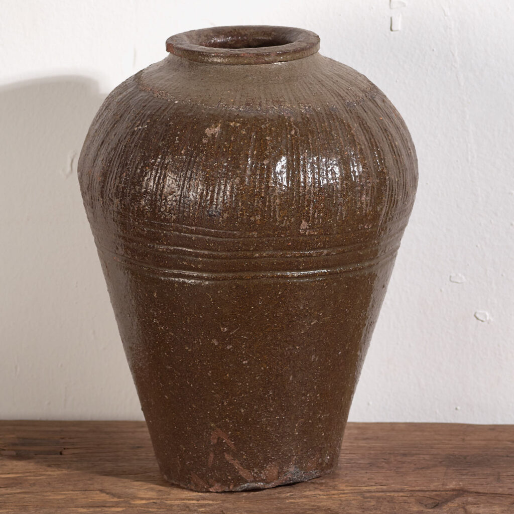 Jarrón de cerámica china antiguo en tonos oscuros (c.1900) #5