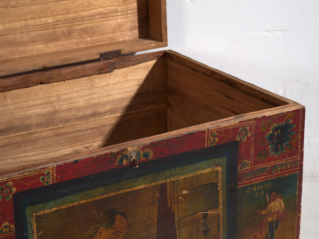 Antiguo baúl de almacenaje chino de color granate (c.1900) #6