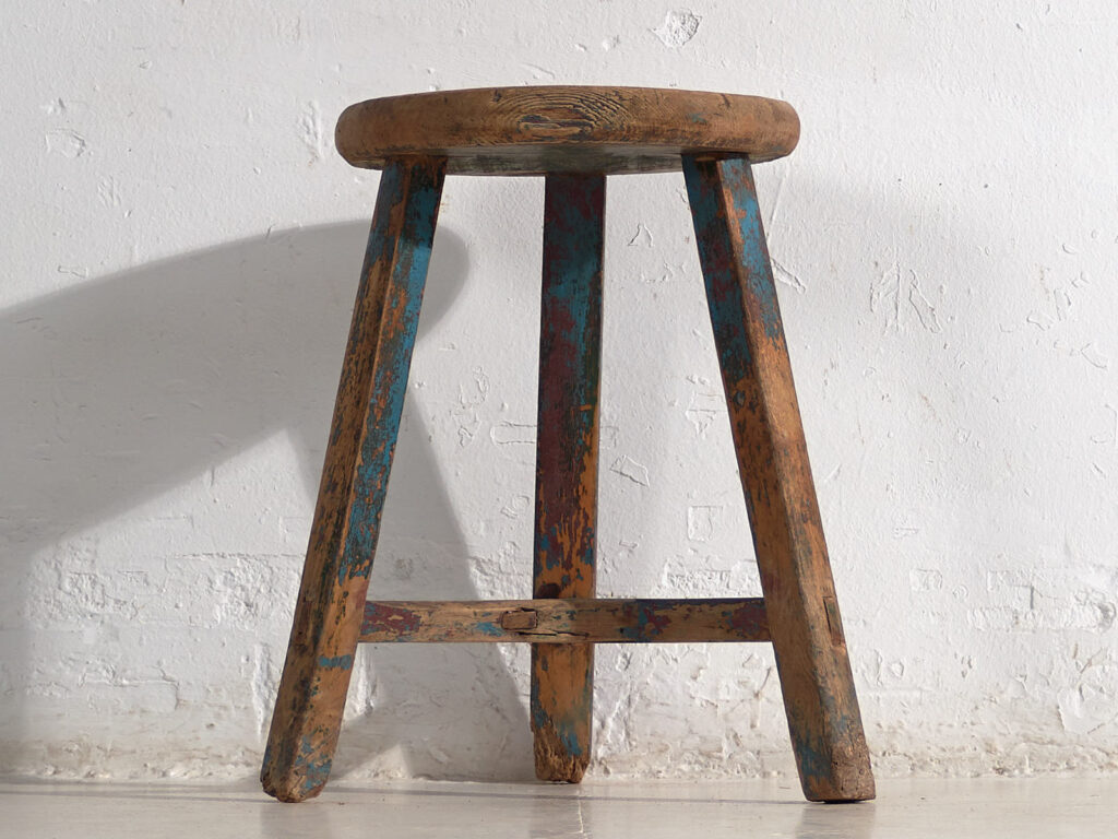 Taburete antiguo con pátina de color azul cielo (c.1900) #26