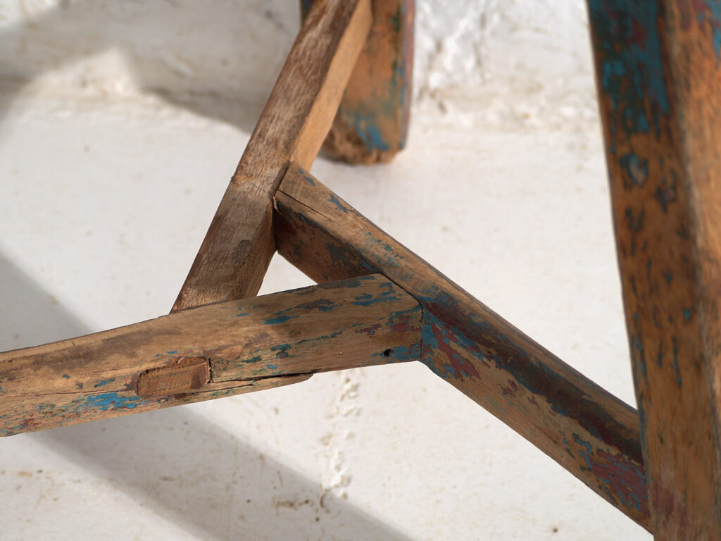 Taburete antiguo con pátina de color azul cielo (c.1900) #26