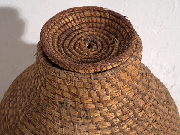 Cesta con tapa antigua (c.1920) #1