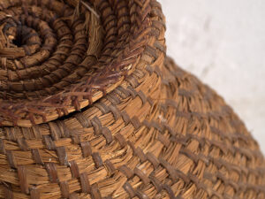 Cesta con tapa antigua (c.1920) #1