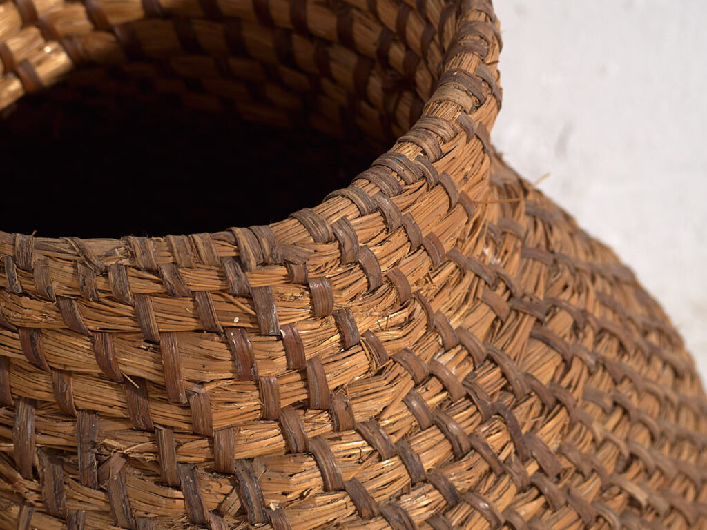Cesta con tapa antigua (c.1920) #1