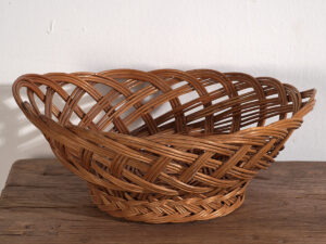 Cesta pequeña de mimbre antigua (c.1920) #3