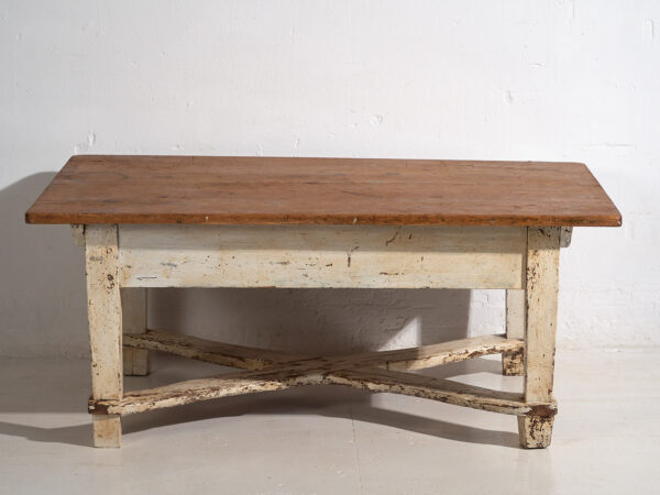 Mesa baja auxiliar antigua de color blanco (c.1920)