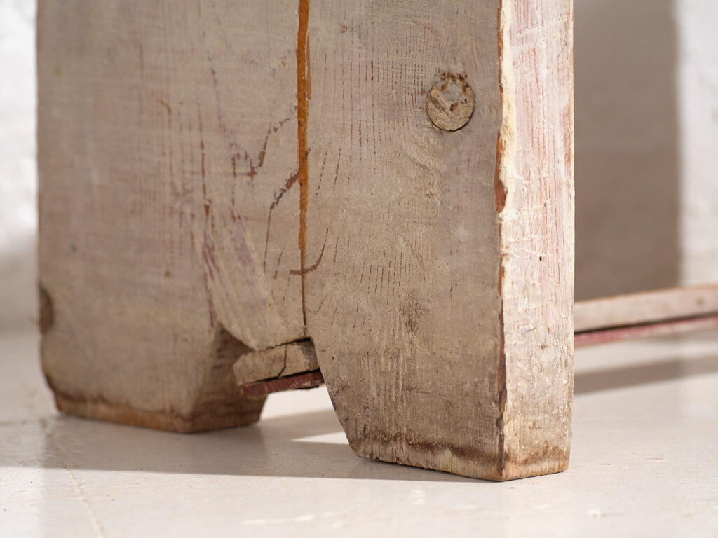 Taburete bajo antiguo con pátina de color blanco (c.1920) #5