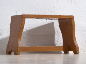 Pequeño taburete antiguo color marrón (c.1920) #9