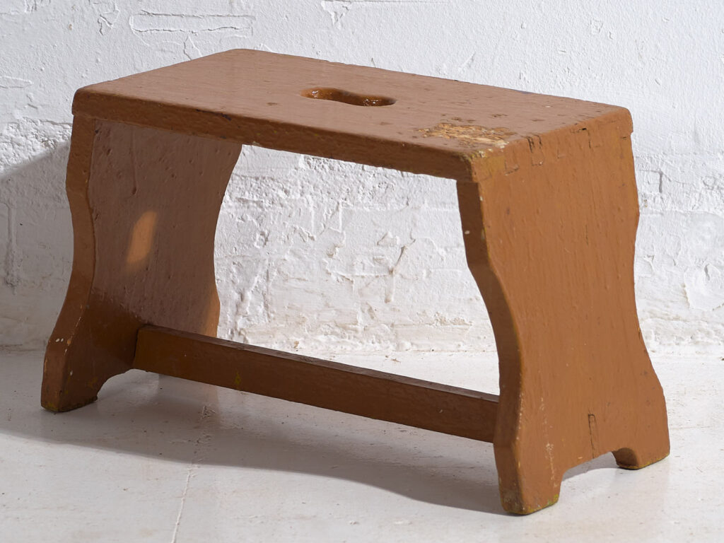 Pequeño taburete antiguo color marrón (c.1920) #9