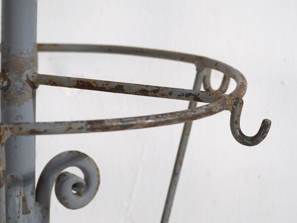 Perchero de recibidor antiguo de hierro (c.1920) #1