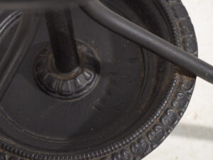 Perchero antiguo de hierro forjado con paragüero (c.1920) #2