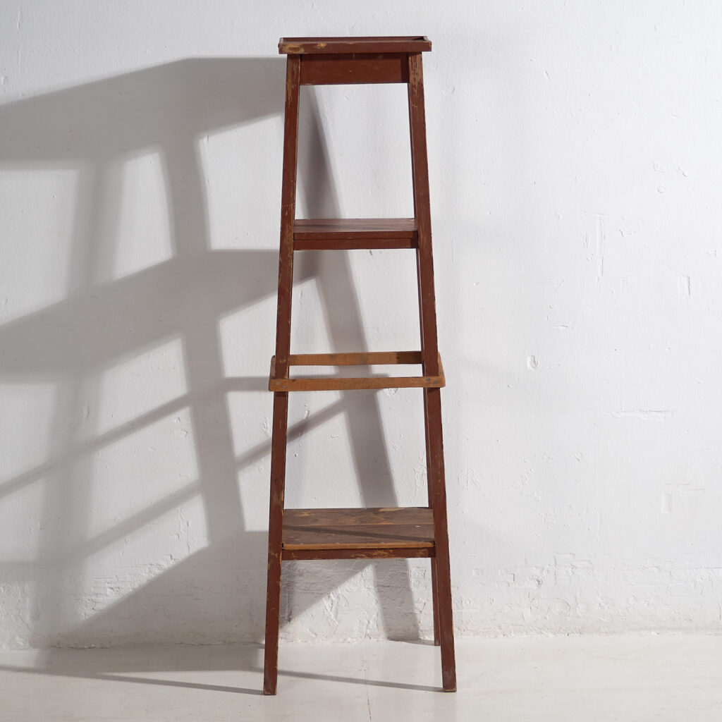 Ancien support pour plante rouge bordeaux (vers 1920)