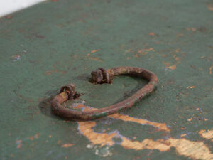 Ancienne boîte militaire verte (c.1910) #1