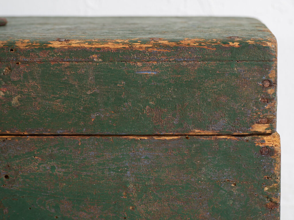 Ancienne boîte militaire verte (c.1910) #1