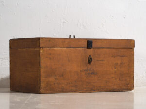 Cofre pequeño antiguo de color marrón (c.1920) #10