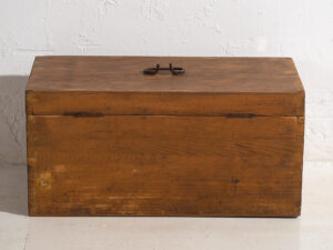 Cofre pequeño antiguo de color marrón (c.1920) #10