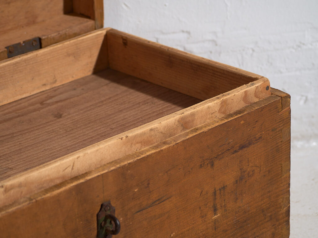 Cofre pequeño antiguo de color marrón (c.1920) #10