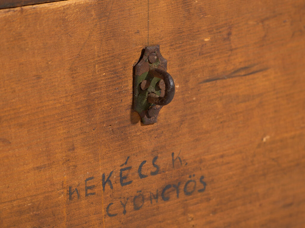 Cofre pequeño antiguo de color marrón (c.1920) #10