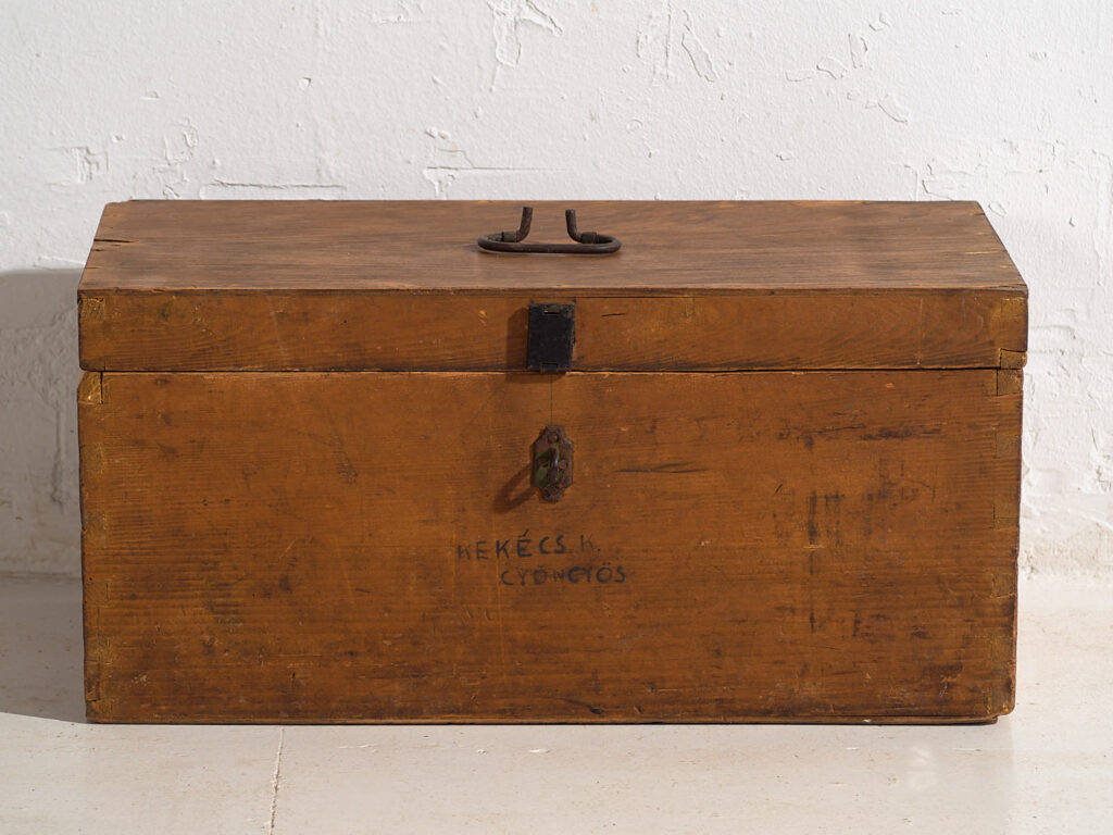 Cofre pequeño antiguo de color marrón (c.1920) #10