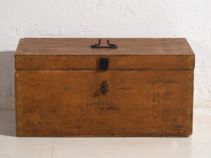 Cofre pequeño antiguo de color marrón (c.1920) #10