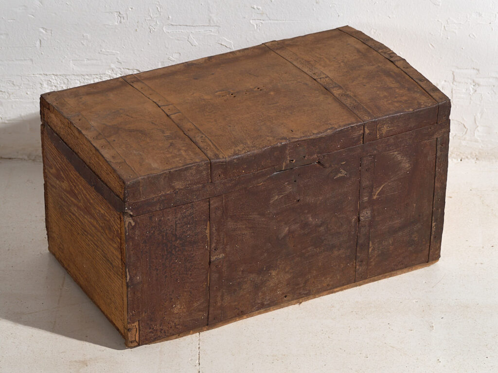 Small antique chest with metal frame (c.1920) #11