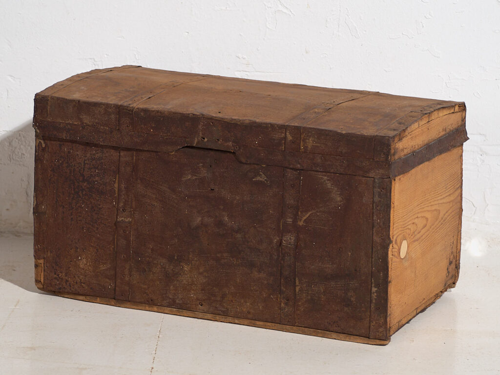 Small antique chest with metal frame (c.1920) #11